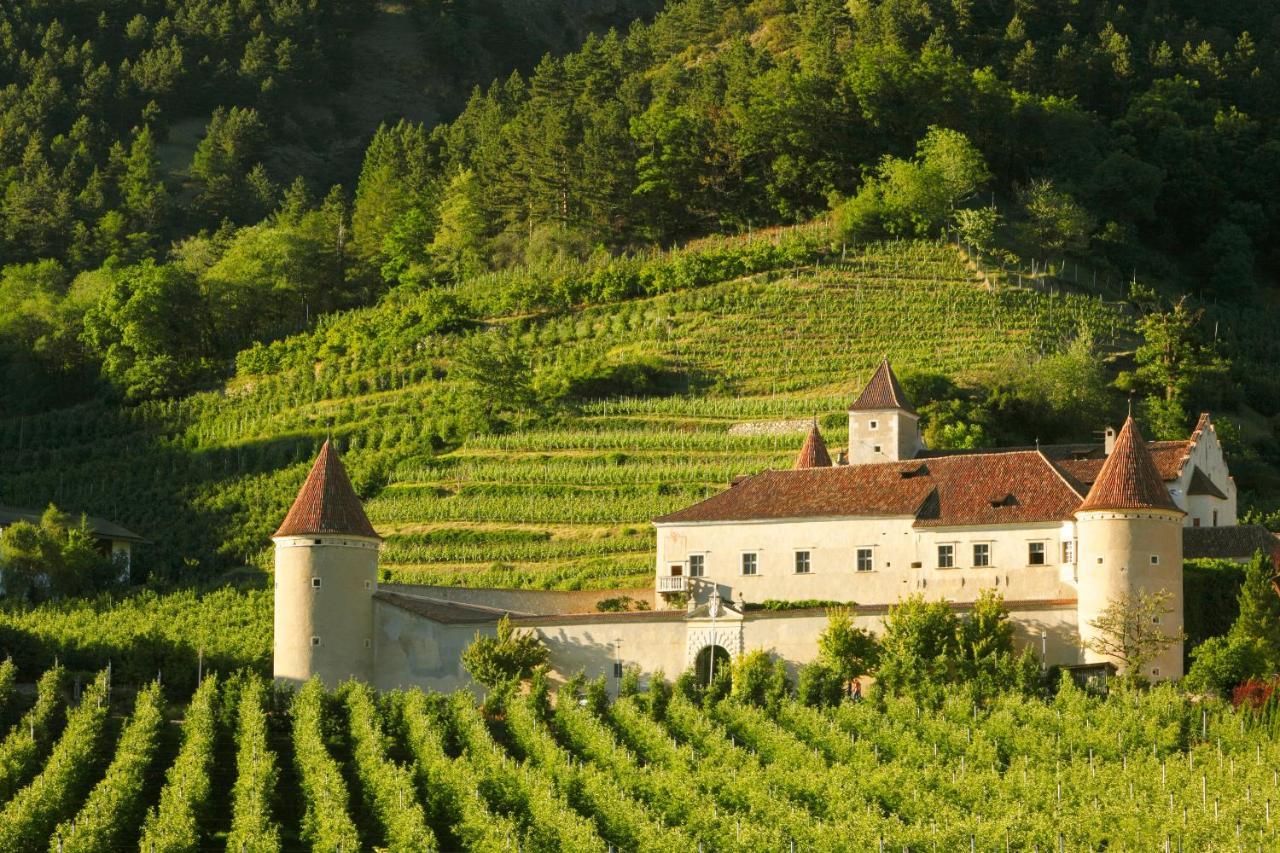 Schloss Goldrain Exteriör bild